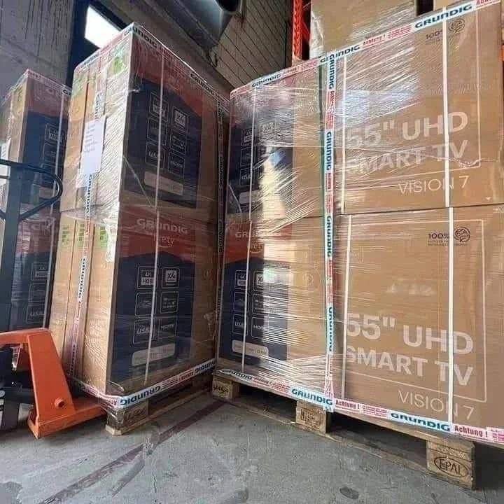65-Inch Smart TV Pallets – 20 TVs for $900 | Wholesale TV Liquidation Deal 4 65 inches Smart TV pallets