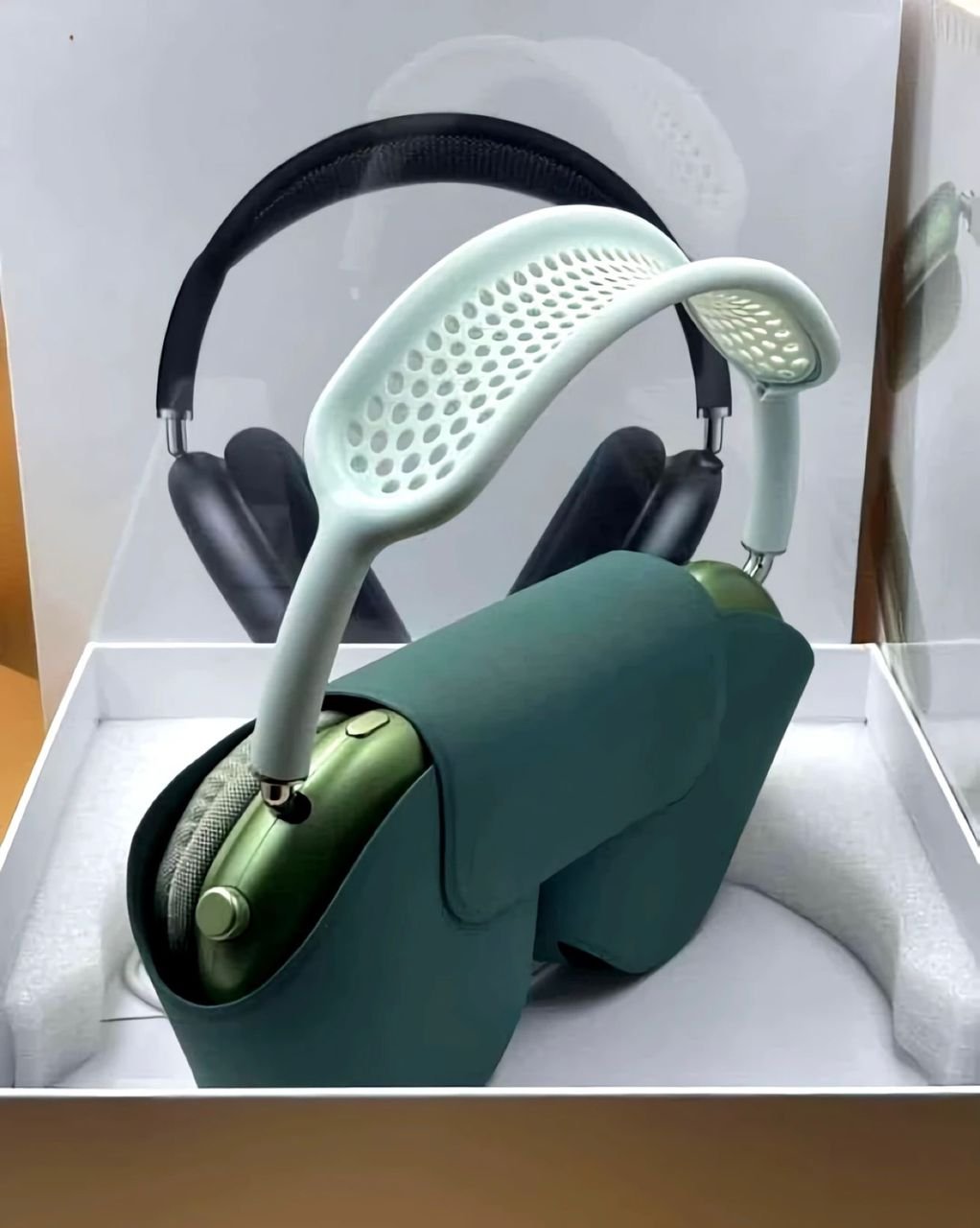 Apple AirPods Max Liquidation Pallet – 100 Pieces for $700 11 Quality Apple AirPods Max Pallets Liquidation | Bulk Wholesale AirPods Max Deals Online