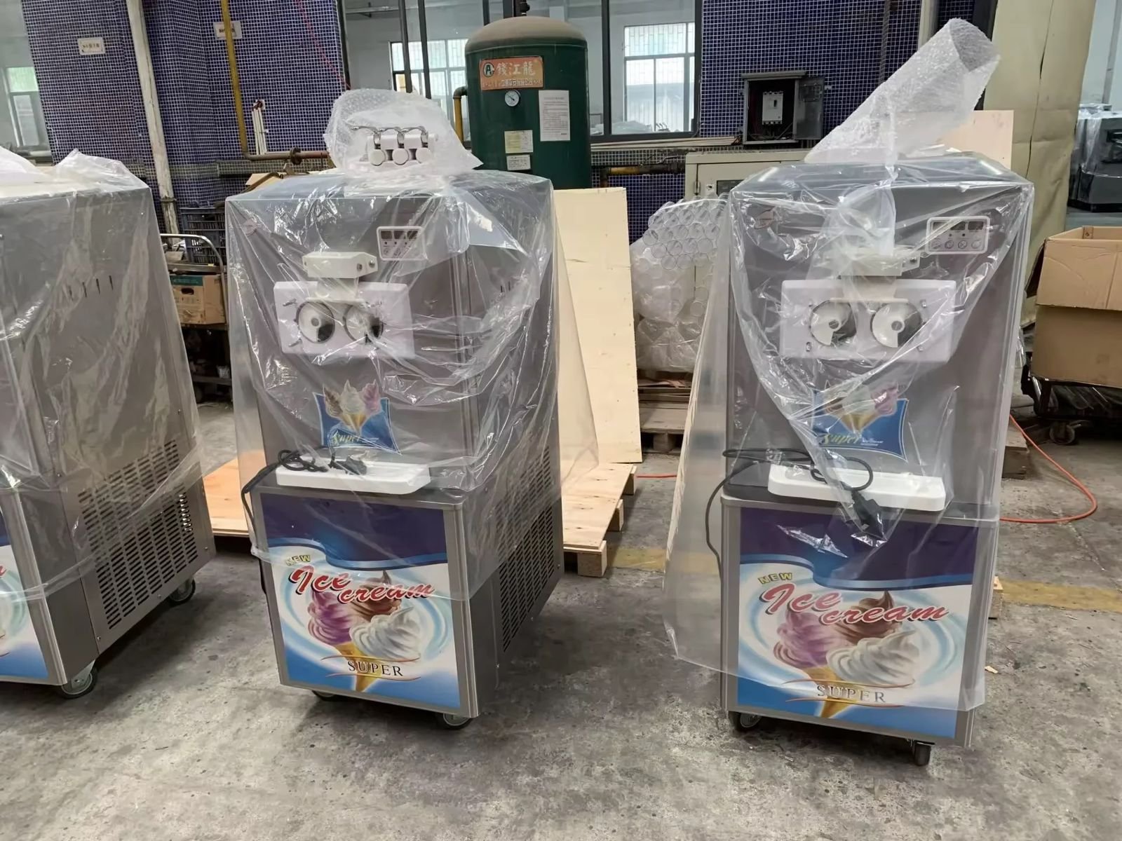 Refrigerators Liquidation Pallet 2 Refrigerators Liquidation Pallet