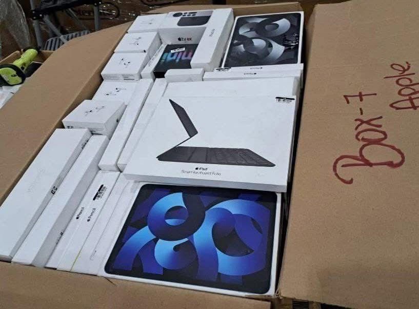 Amazon Electronics Mystery Box Pallet – 10 Boxes Wholesale Liquidation for Resale ($500) 4 Box of Apple products and accessories