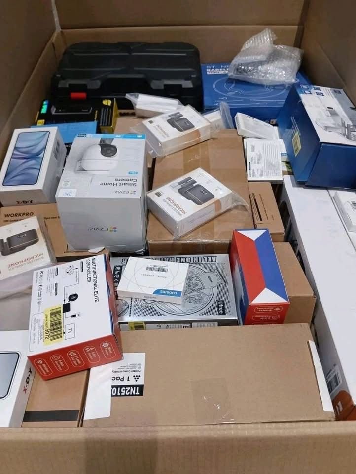 Amazon Electronics Mystery Box Pallet – 10 Boxes Wholesale Liquidation for Resale ($500) 9 Box filled with various electronic items
