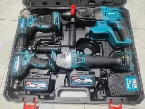 Makita Tools Pallet – 100 Premium Power & Hand Tools for $700 2 Makita Tools Pallet – 100 Premium Power & Hand Tools for $700