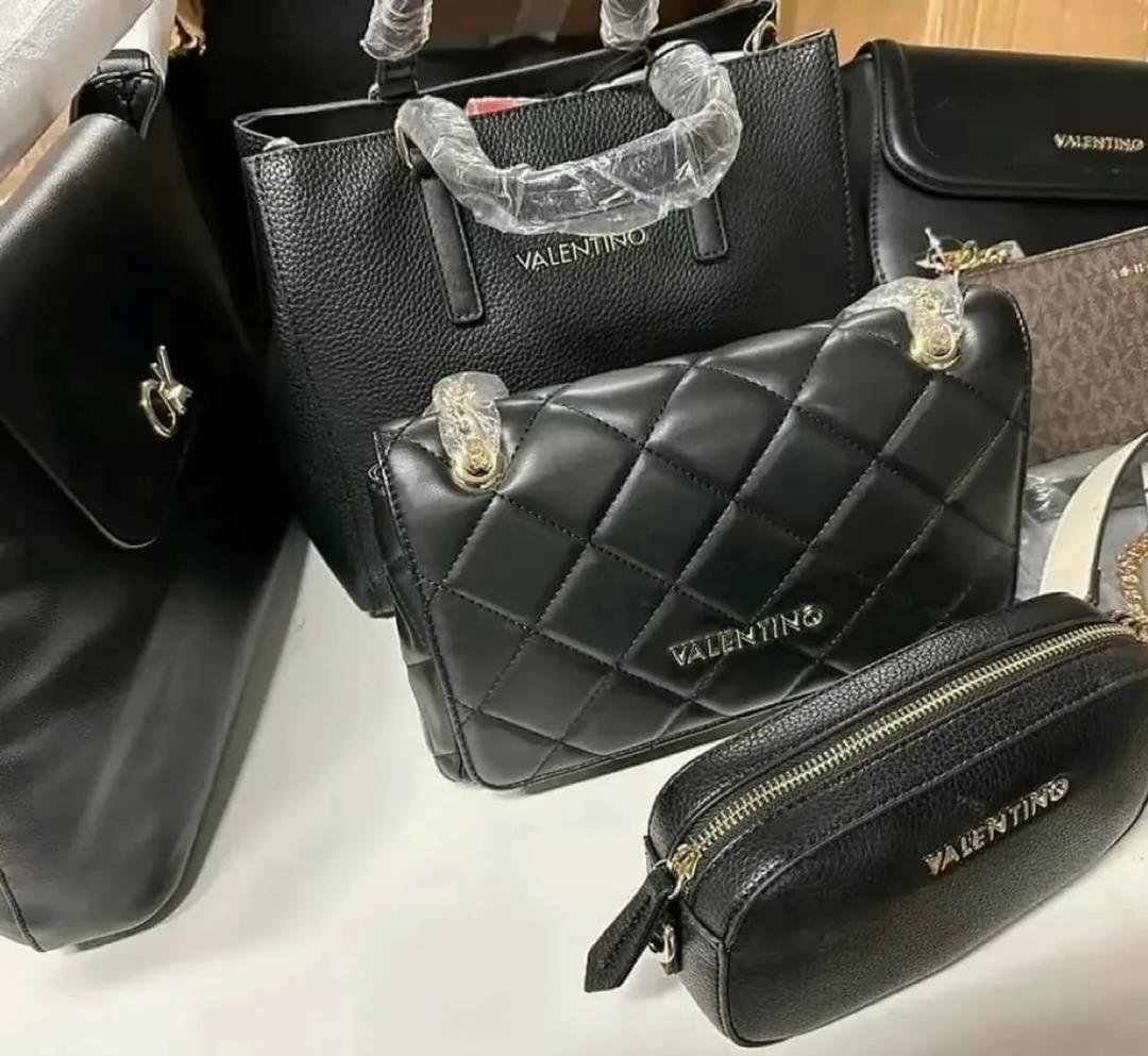Wholesale Handbags Pallets – 50 Designer Bags Mixed | Luxury Handbag Liquidation Pallet for Resellers 19 wholesale handbags pallets