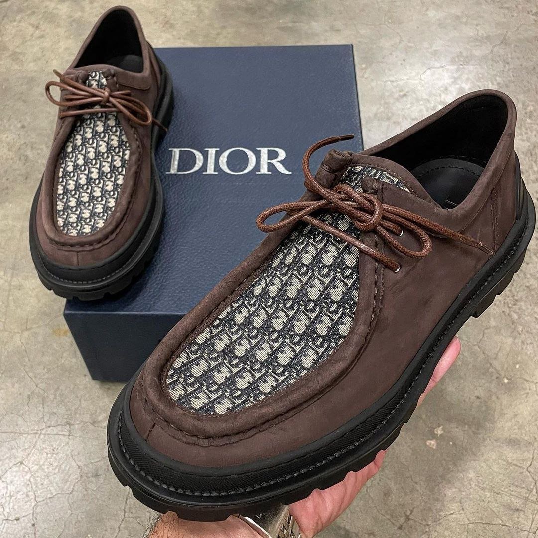 Christian Dior Shoes pallet liquidation and Wholesale 3 Christian Dior Shoes pallet liquidation and Wholesale