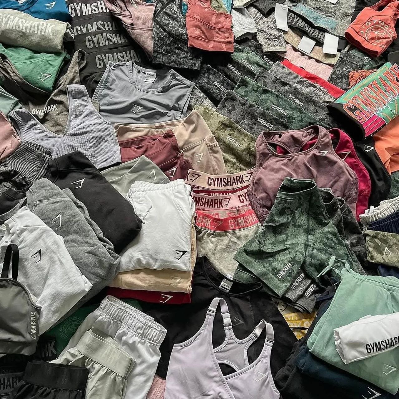 Gymshark Clothing Pallet – 300 PCS Wholesale Apparel for Sale | Brand New Gymwear Bulk Deal 1 Gymshark clothing pallet