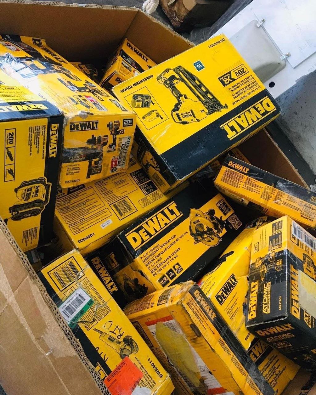 Mixed DeWalt Tools Pallet for Sale – 90 Brand-New Tools 1 Mixed DeWalt tools pallet for sale with brand-new power tools