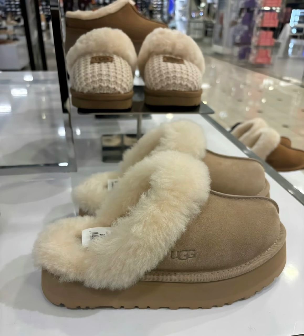 mixed UGG Shoes Pallet liquidation 10 UGG Shoes Pallet liquidation