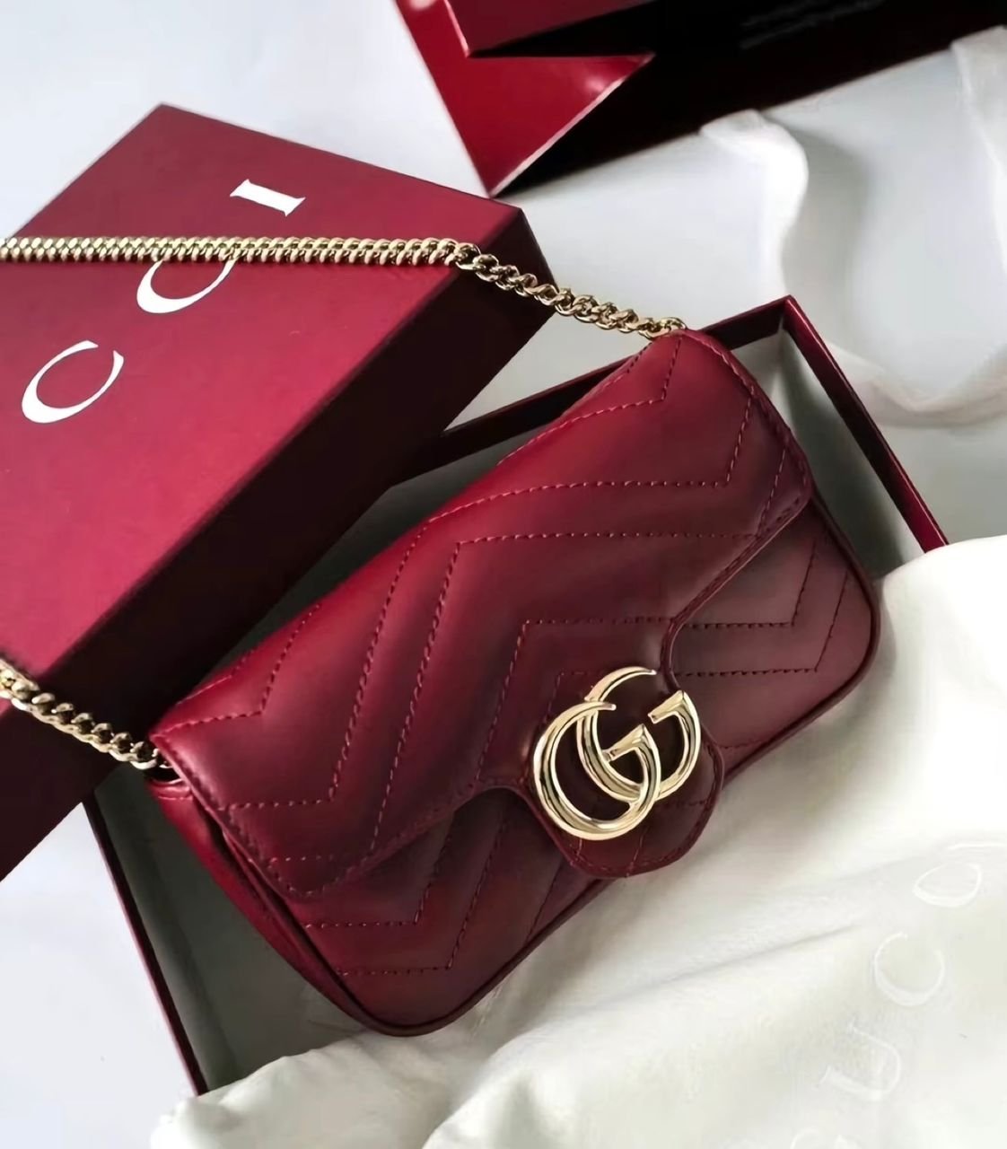 Wholesale Handbags Pallets – 50 Designer Bags Mixed | Luxury Handbag Liquidation Pallet for Resellers 9 Wholesale Handbags Pallets