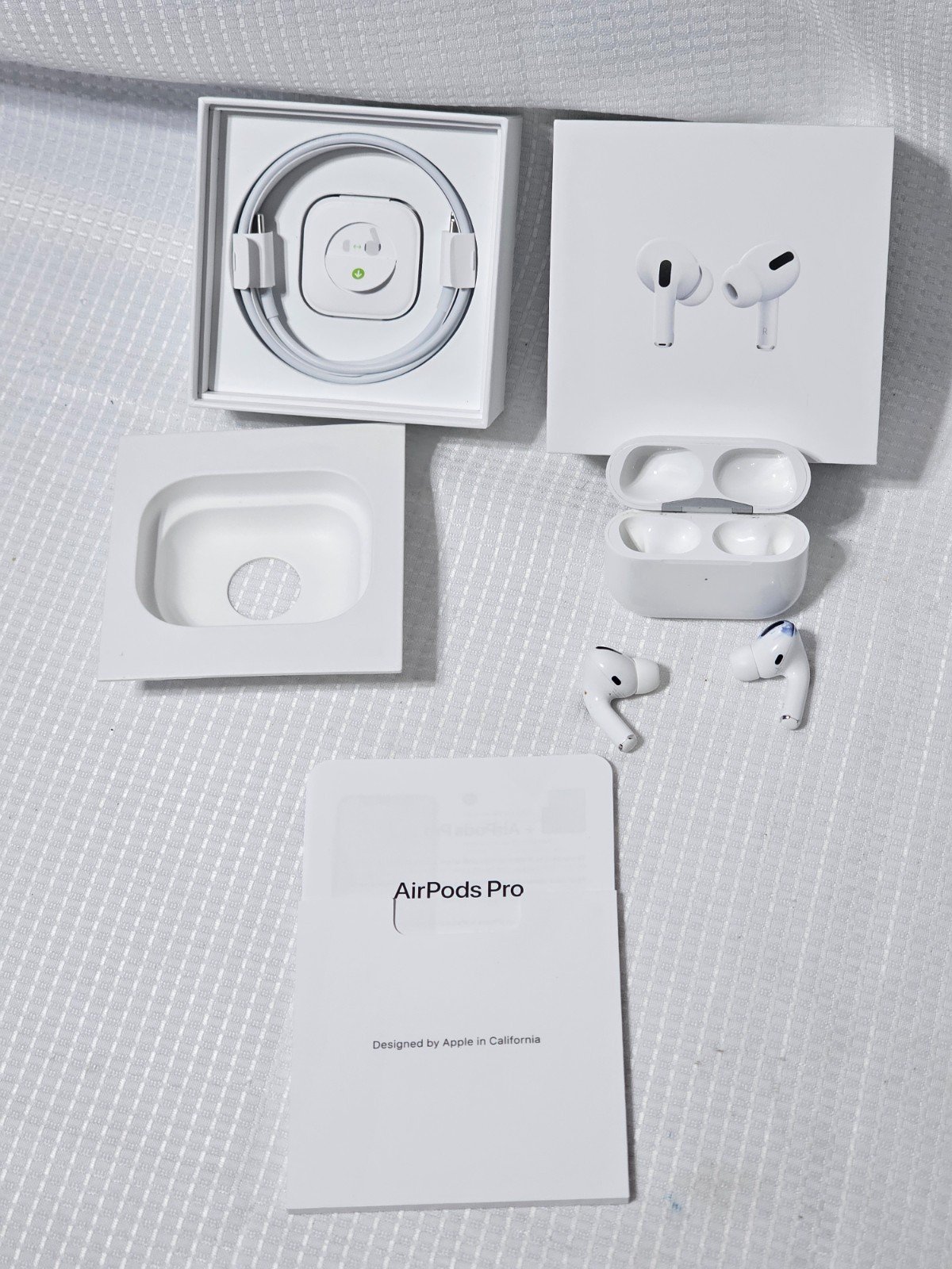 Apple AirPods Pro Pallets for sale – 100 PCS Wholesale Electronics Liquidation for $800 | Brand New Wireless Earbuds 12 AirPods pro Pallets for sale