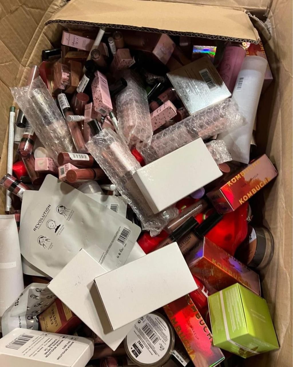 skincare pallet | Makeup Products Pallet | Cosmetics Products Pallet liquidation 4 Cosmetics Products Pallet liquidation