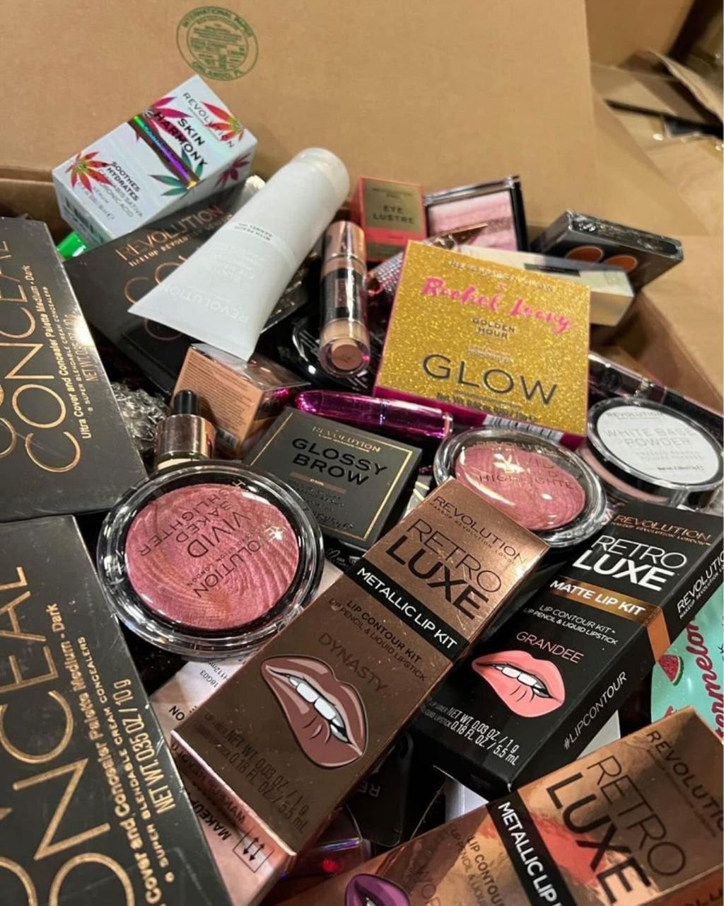 skincare pallet | Makeup Products Pallet | Cosmetics Products Pallet liquidation 12 Cosmetics Products Pallet liquidation
