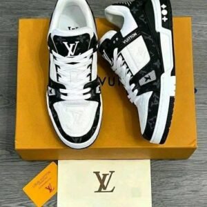 Mixed sneaker pallets liquidation