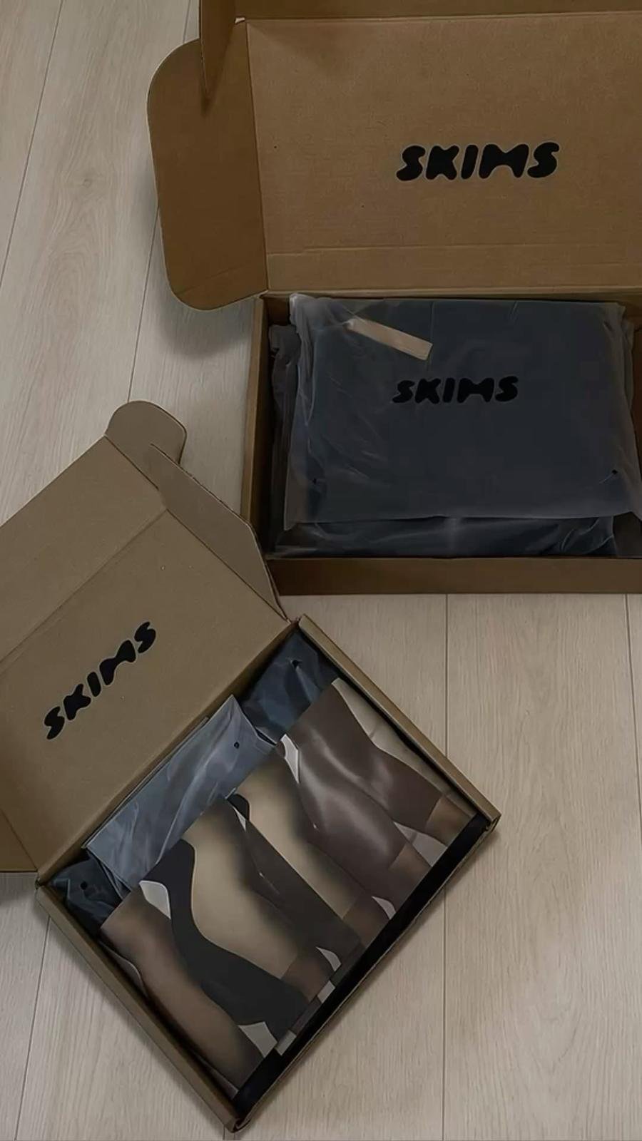 300-Piece SKIMS Pallet Liquidation – New, Authentic Shapewear, Loungewear & Accessories | Free USA Delivery 14 SKIMS pallets liquidation