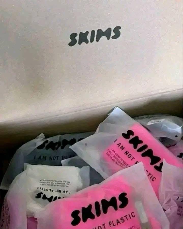 300-Piece SKIMS Pallet Liquidation – New, Authentic Shapewear, Loungewear & Accessories | Free USA Delivery 3 Skims Pallets liquidation and Wholesale
