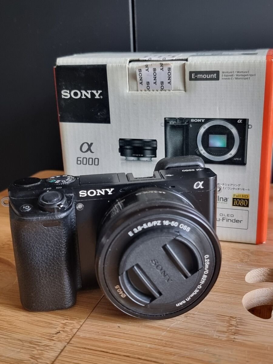 Mixed Canon / Nikon / Sony Cameras Pallets liquidation – Wholesale Bulk Lot 12 Cameras pallet liquidation | Cameras for Wholesale