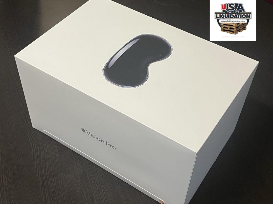 Apple Vision Pro 1TB (IN HAND) – Solo Knit Band, Dual Loop Band & Light Seal | Wholesale Liquidation 8 Apple Vision Pro 1TB (IN HAND) – Solo Knit Band, Dual Loop Band & Light Seal | Wholesale Liquidation - Image 8