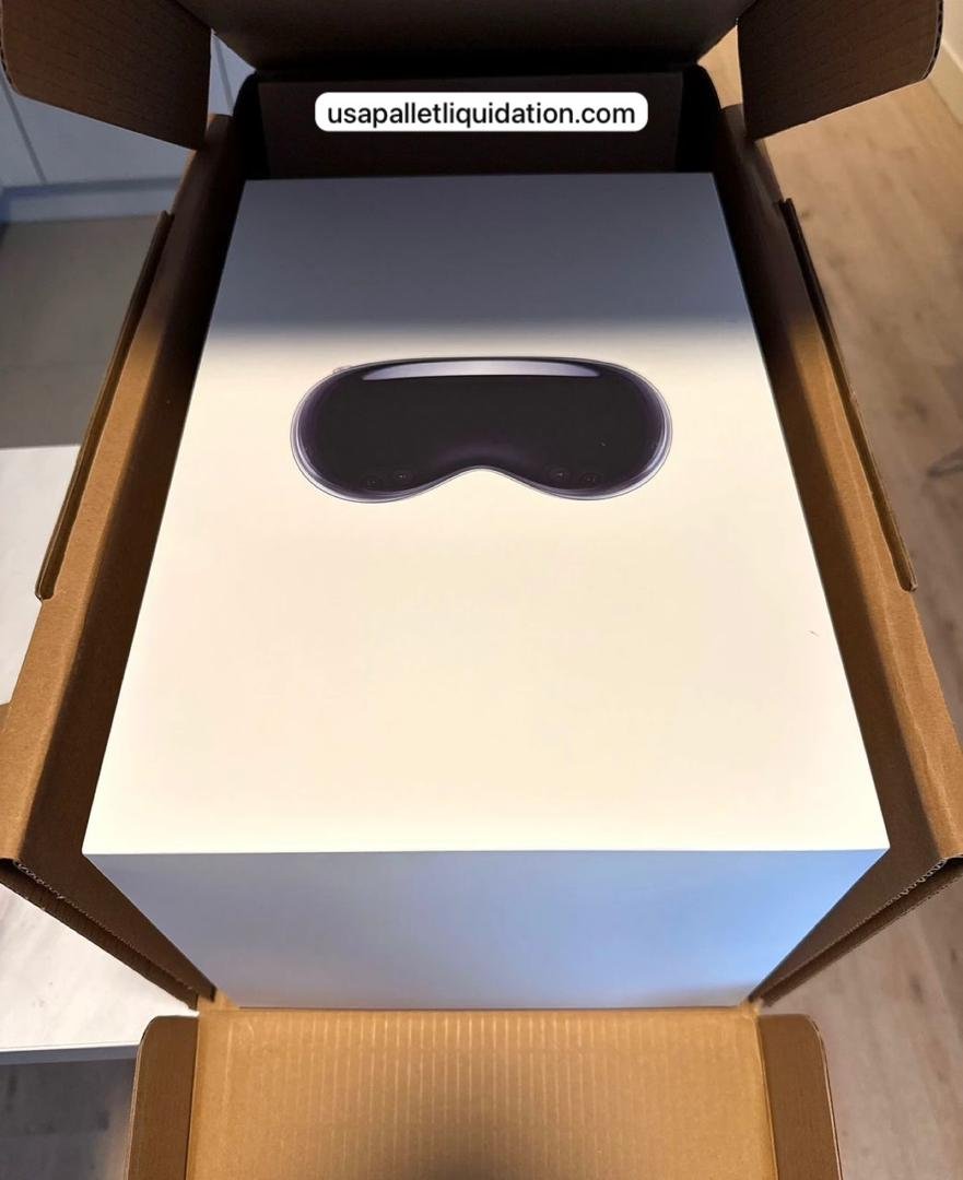Apple Vision Pro 1TB (IN HAND) – Solo Knit Band, Dual Loop Band & Light Seal | Wholesale Liquidation 1 Apple Vision Pro